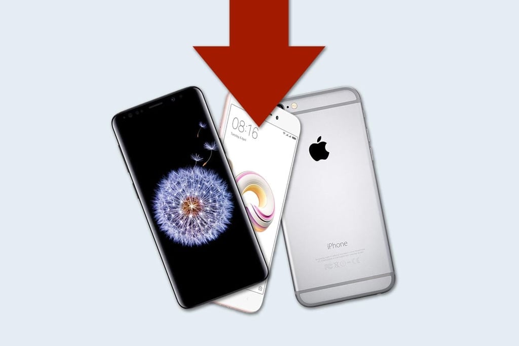 1088_SmartphoneShipDrop