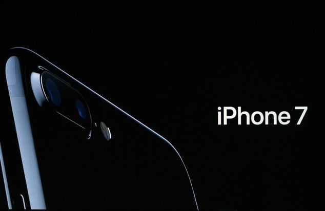 Apple’s iPhone 7 Boasts New Camera, Wireless Earbuds