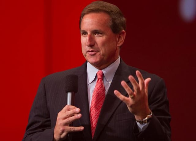 Oracle Revenue Continues Slide, but Cloud Sales Improve