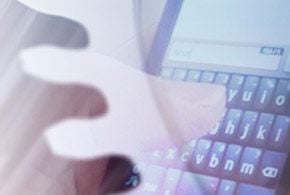 Google Apps Users Getting Phone, Email Support Through Chrome
