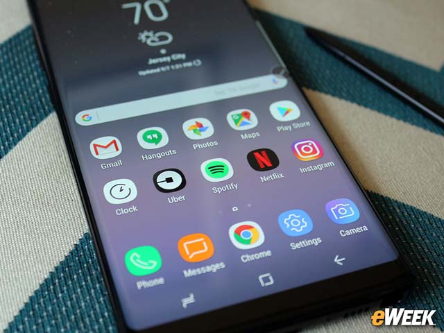 It Has a Premium Look and Feel