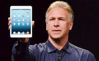 Apple Files Mixed Earnings Report, Sees Huge Holiday Season