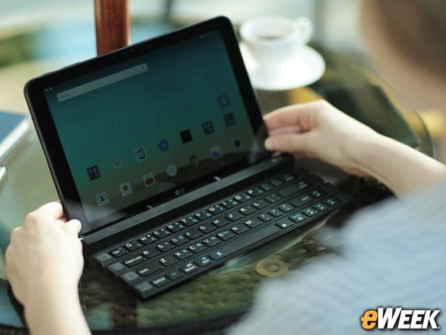 Rolly Attaches to a Wide Range of Mobile Devices