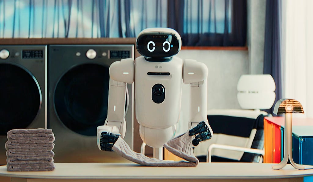 LG Electronic' CLOiD home robot.