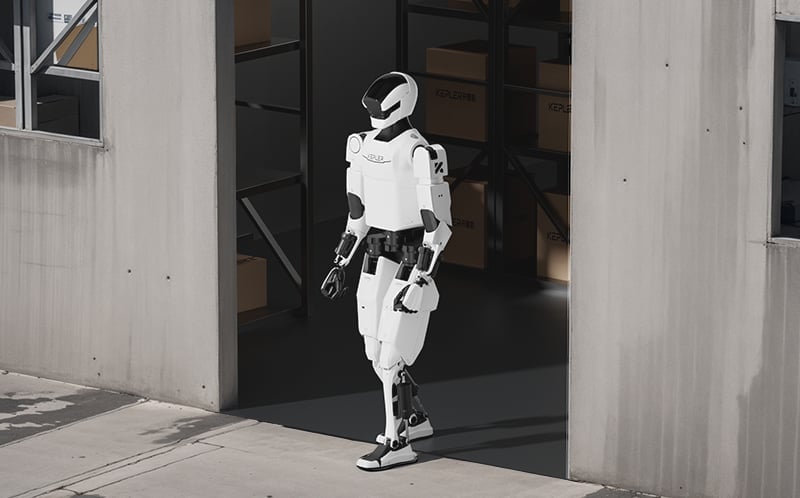 Kepler Robotics Forerunner K2 walking outside.