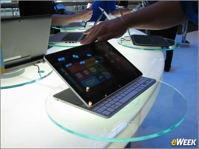10 - Sony Puts a Vaio Convertible Demo on Display