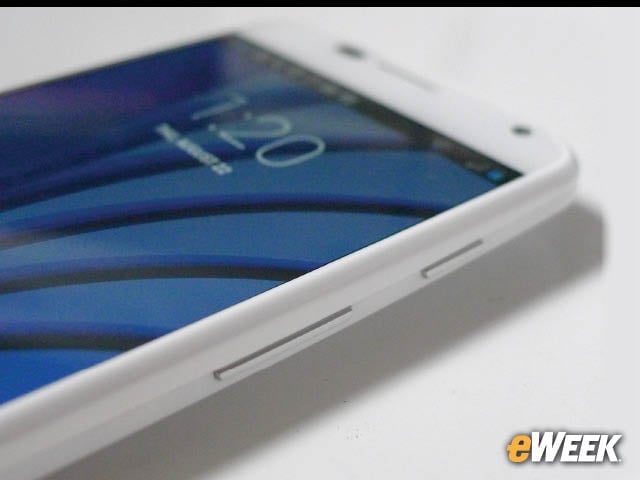 3-The Moto X Is a Minimalist (on the Outside)
