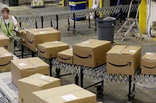 Amazon, Born on the Web, Reportedly Will Open Store in NYC