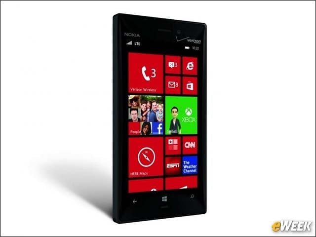 7 - Bright, Big Display Fills the Lumia