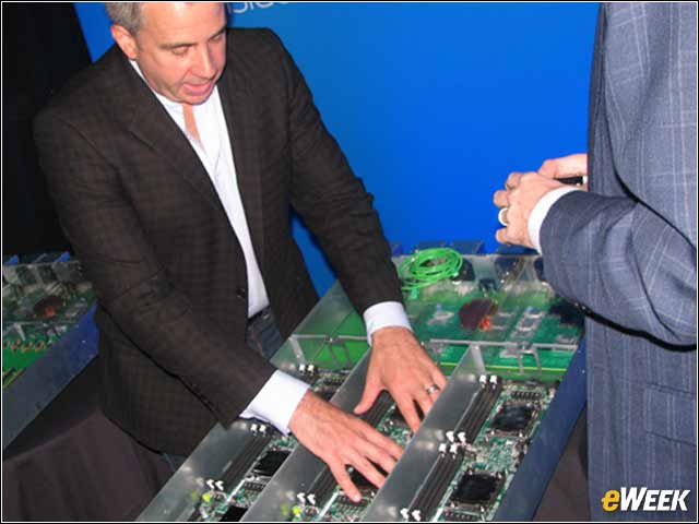 1 - Intel Outlines Its Strategy for Re-Architecting the Data Center
