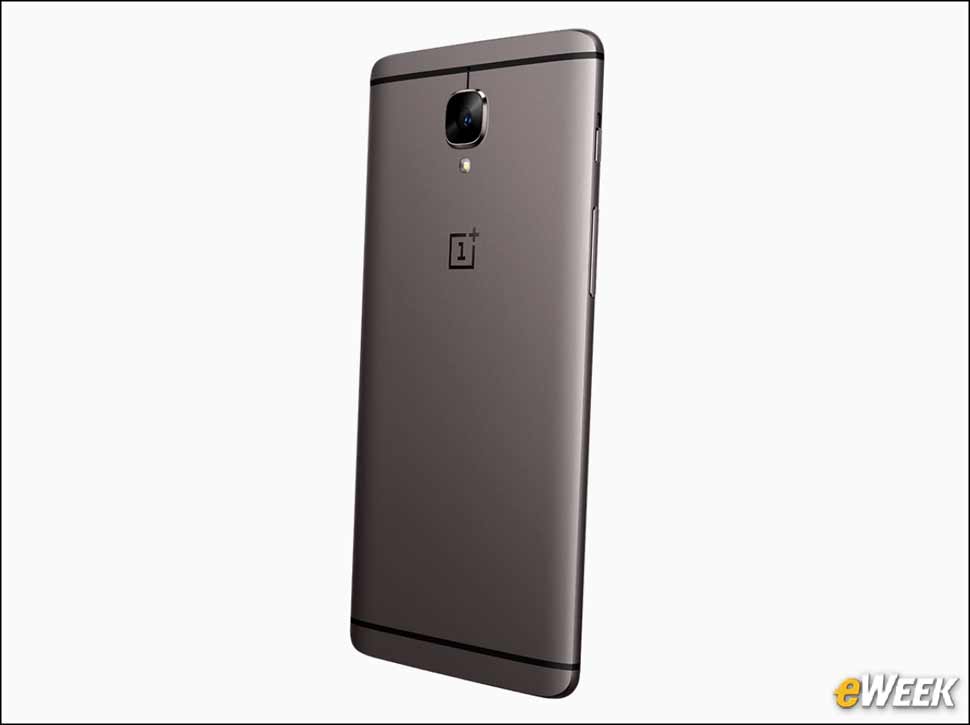 4 - There's Talk of a Dual-Lens, Rear-Facing Camera